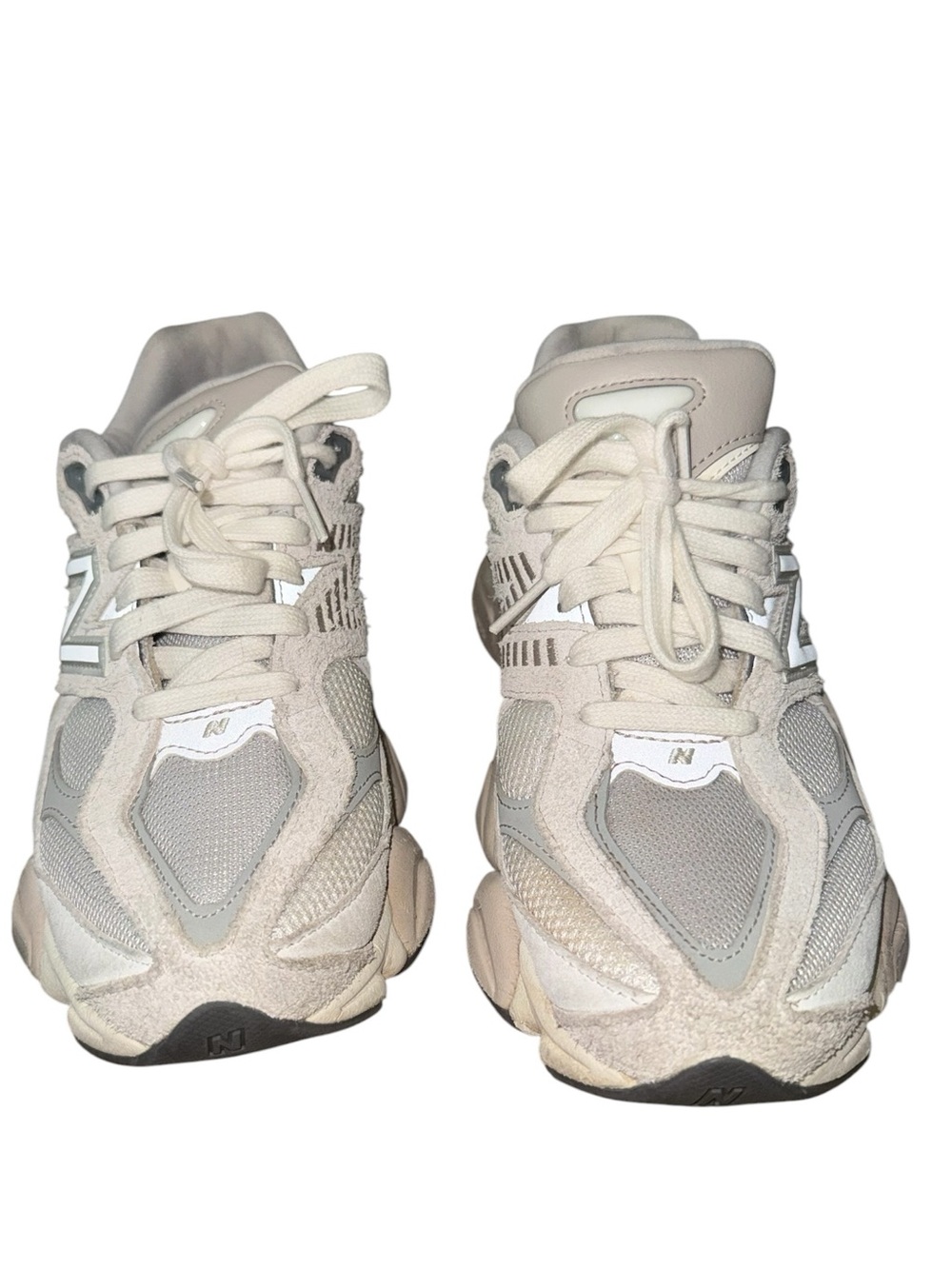 New Balance 9060 Women’s 8 - Picture 3 of 10